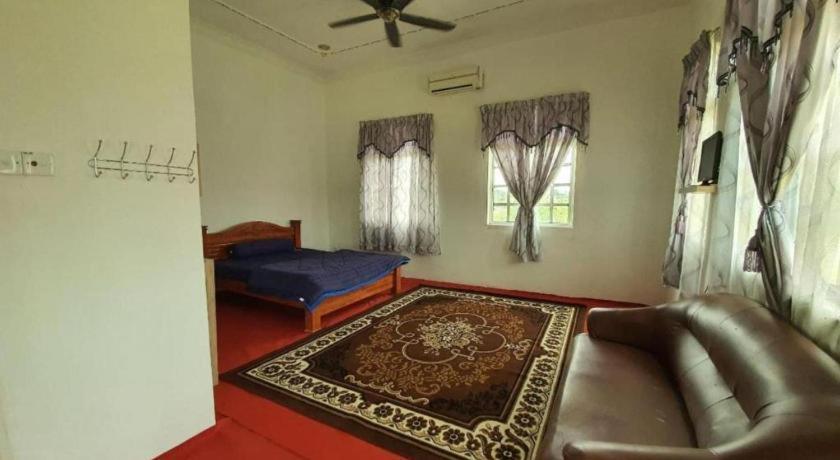Oyo 90404 Hotel Z Dirgahayu 313 Pasir Mas Zewnętrze zdjęcie